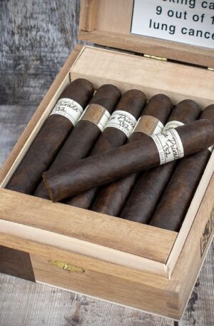 Drew Estate Liga Privada T52 Robusto Cigar – Box of 12