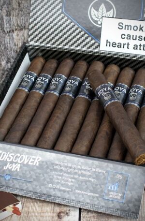 Joya de Nicaragua Black Toro Cigars – Box of 20