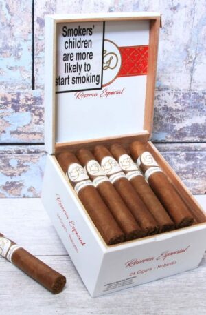 La Flor Dominicana Reserva Especial | Robusto Cigar – Box of 24 Cigars