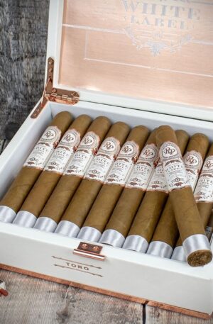 Rocky Patel White Label Toro – Box of 20 Cigars
