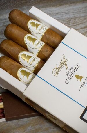Davidoff Winston Churchill (Commander) Toro Cigars – Pack of 4
